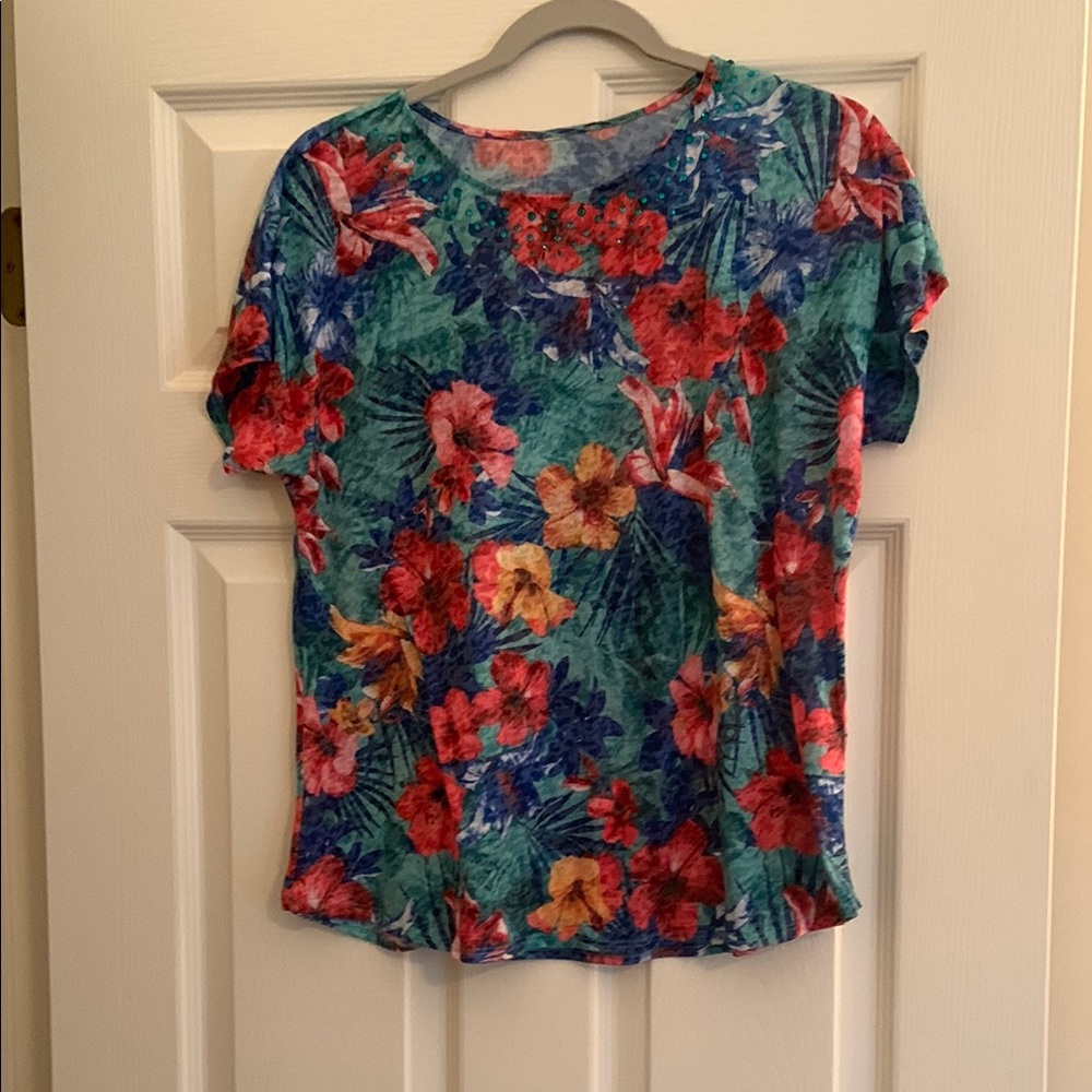 Fitted Red and Blue Short Sleeve Tee.
Beaded around neck.  No tags